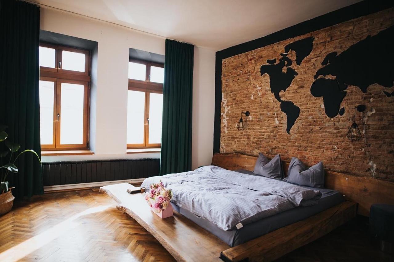 World Studio Sibiu Esterno foto